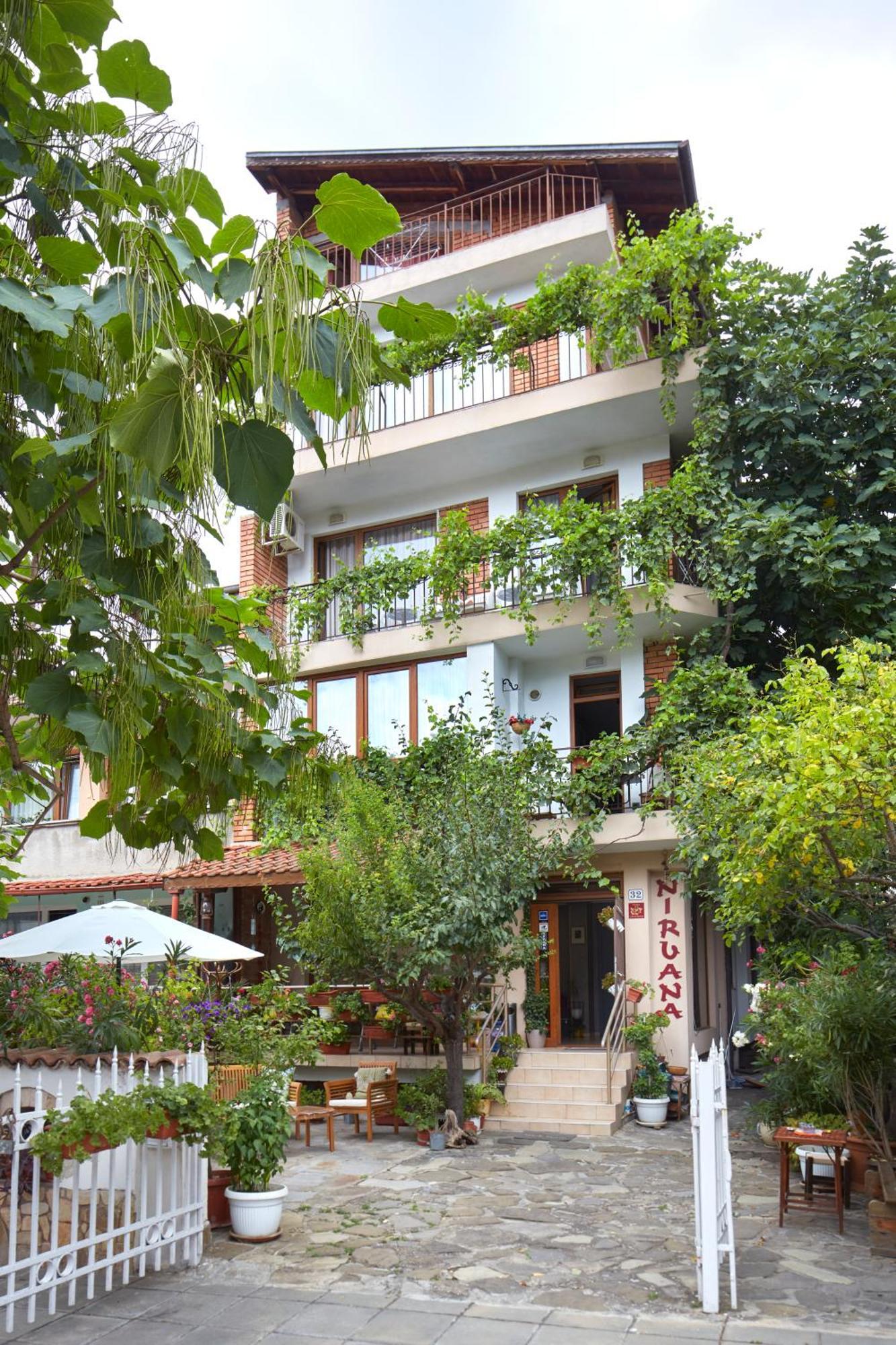 Nirvana Guest House Nesebar Esterno foto