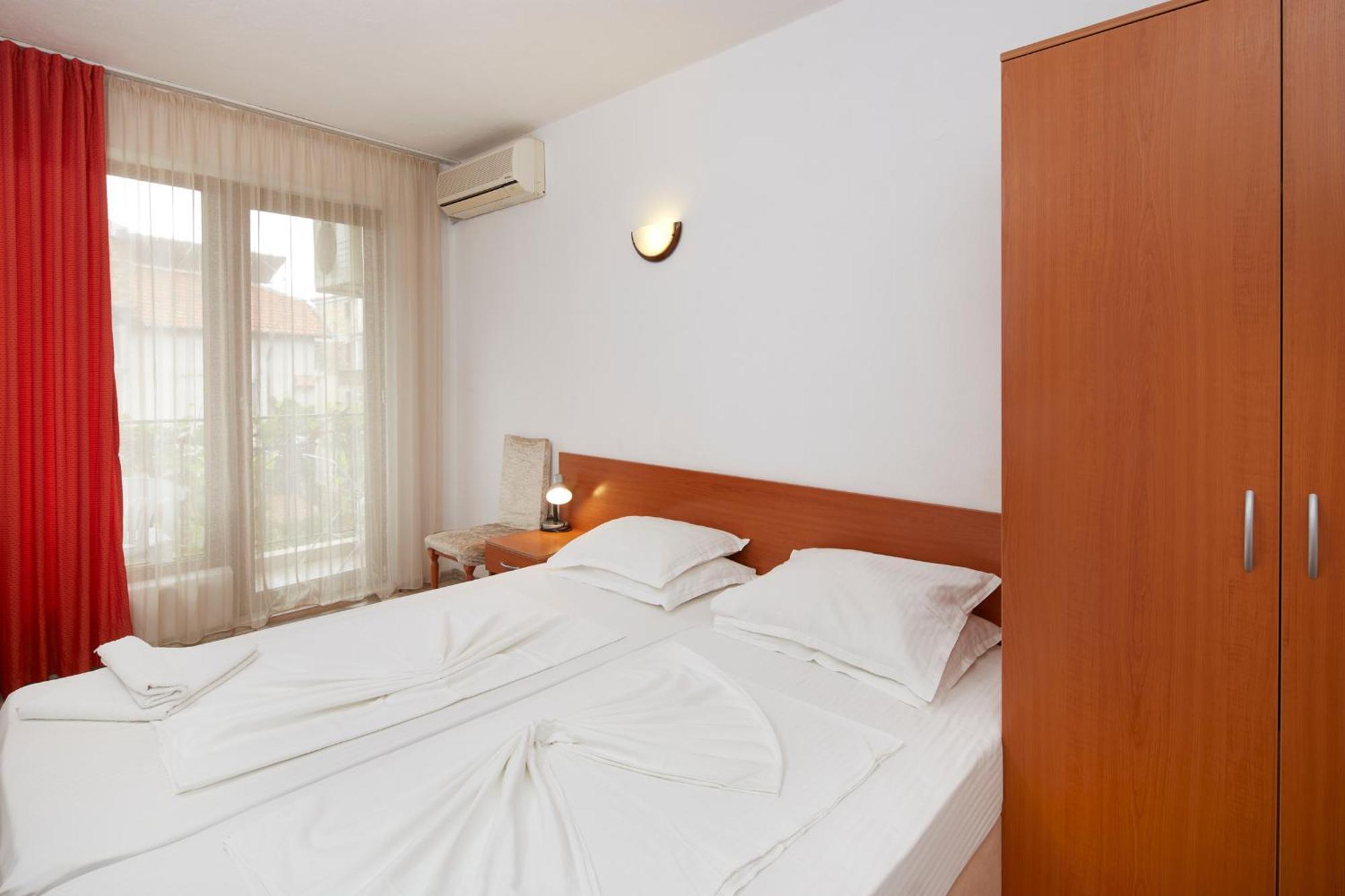 Nirvana Guest House Nesebar Esterno foto