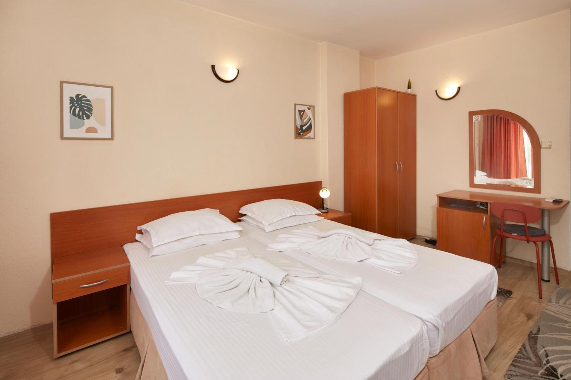 Nirvana Guest House Nesebar Esterno foto