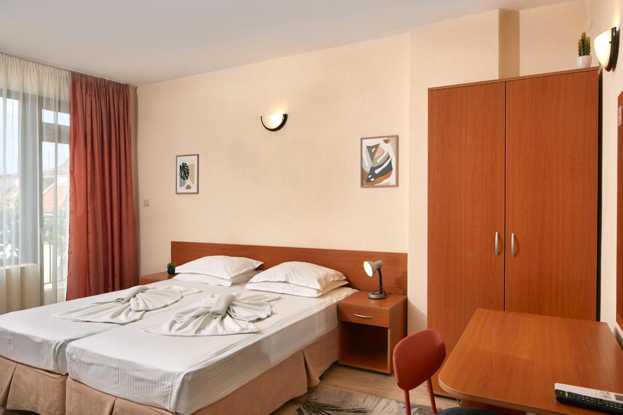 Nirvana Guest House Nesebar Esterno foto