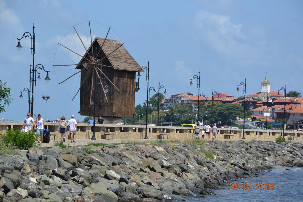 Nirvana Guest House Nesebar Esterno foto
