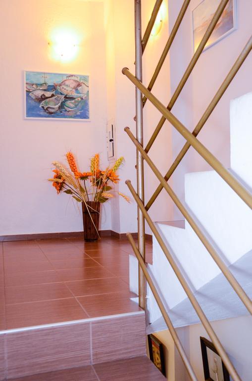 Nirvana Guest House Nesebar Esterno foto
