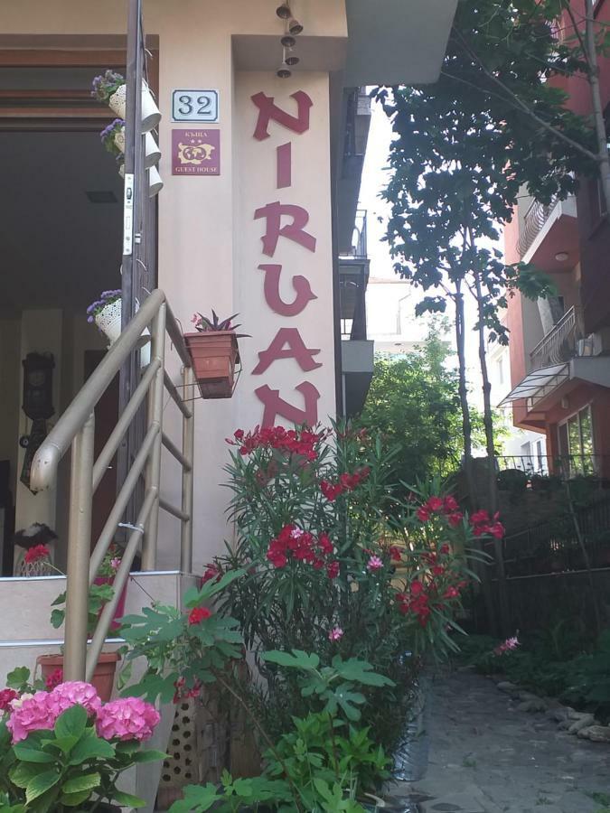 Nirvana Guest House Nesebar Esterno foto